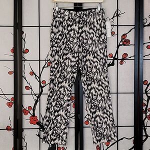 Derek Lam Size 2 Black and White Feather Print Pajama Style Silk Pants